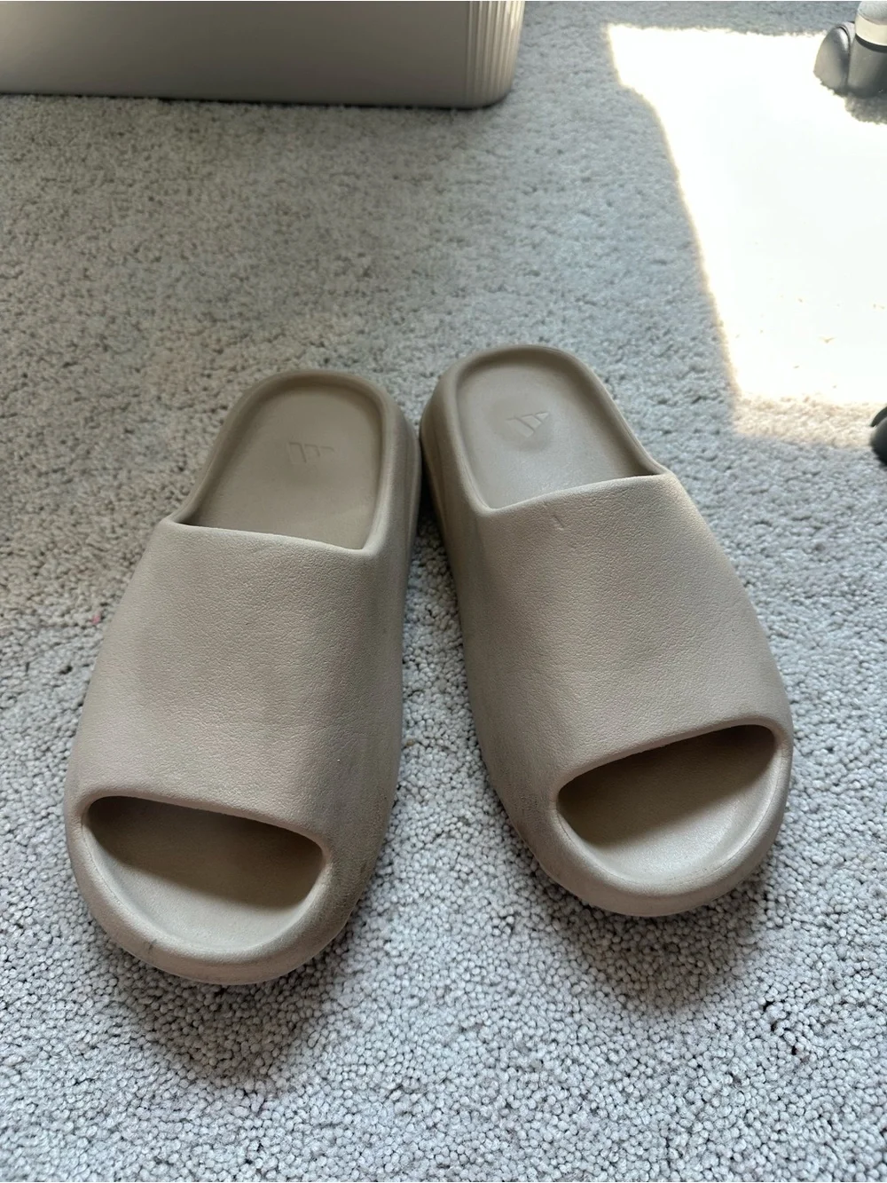 Adidas Yeezy slides